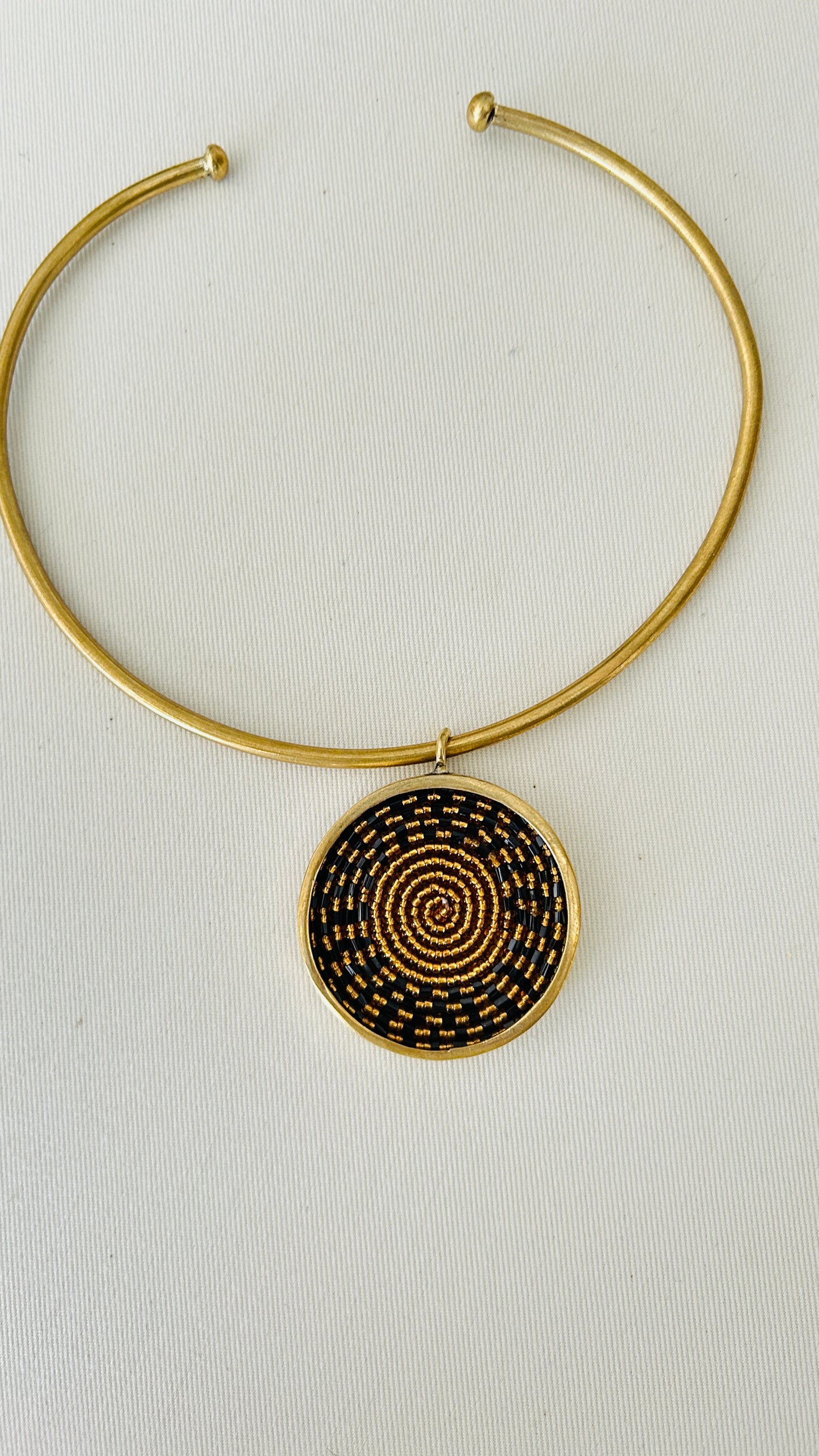 Gargantillan Brass Gabi