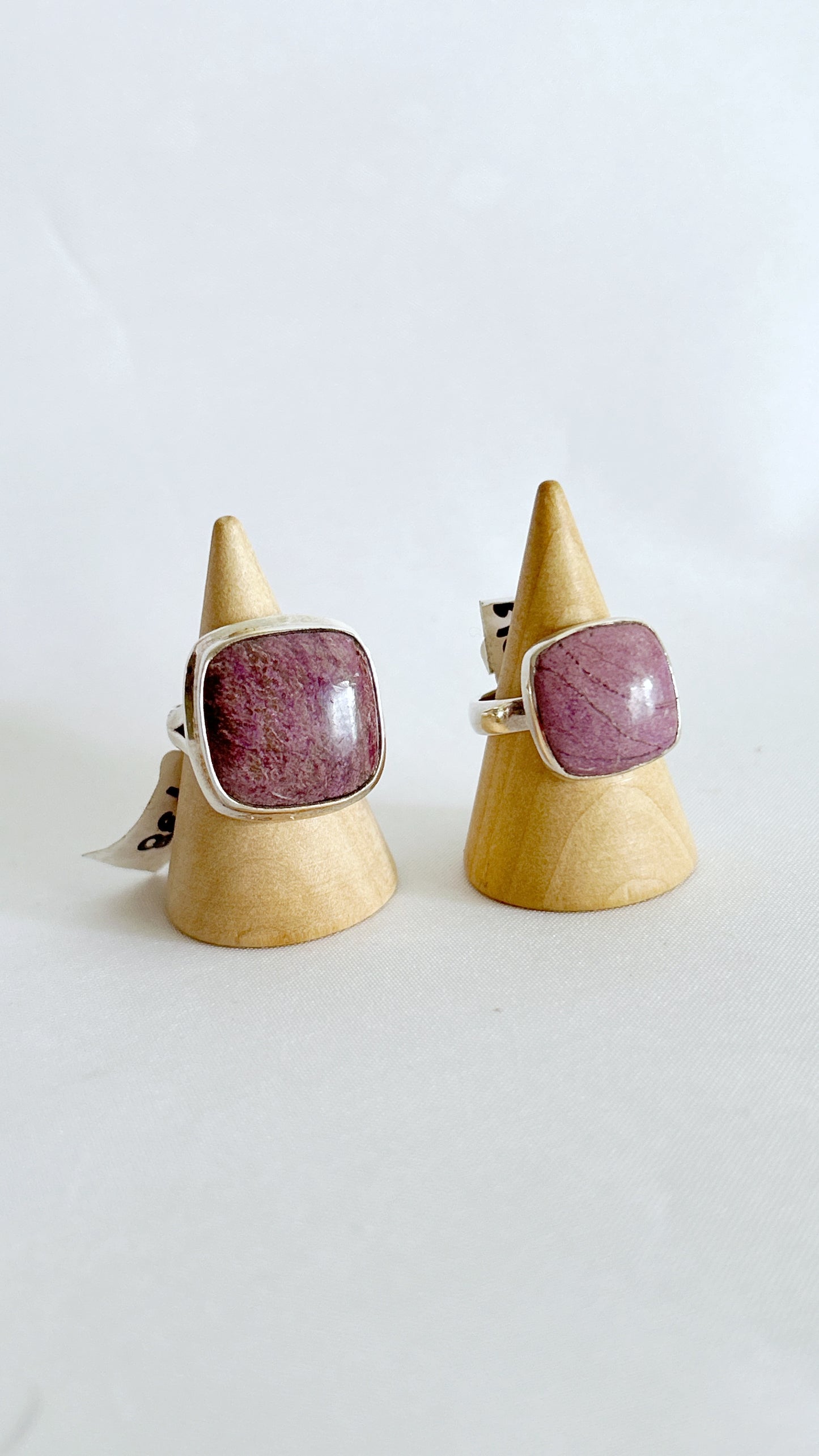 Purpurita Square Ring #810