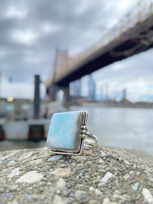 Anillo cuadrado Larimar