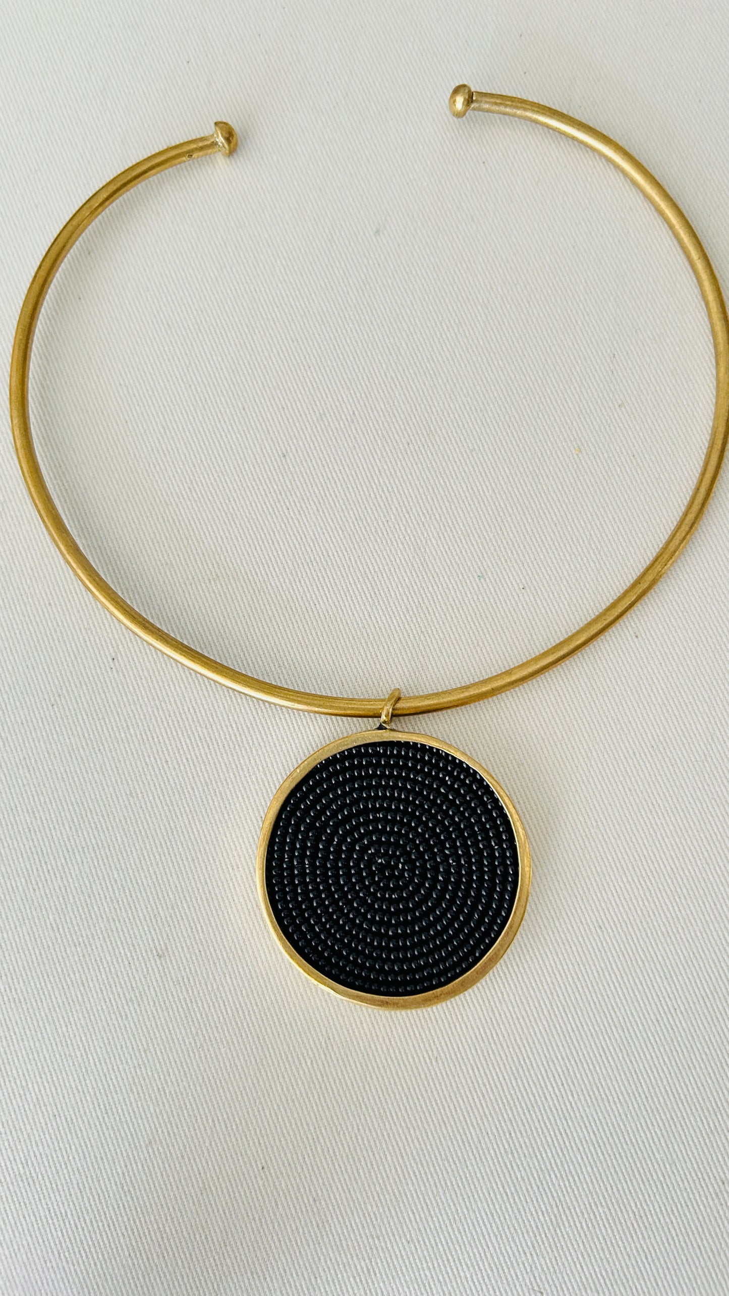 Gargantillan Brass Gabi