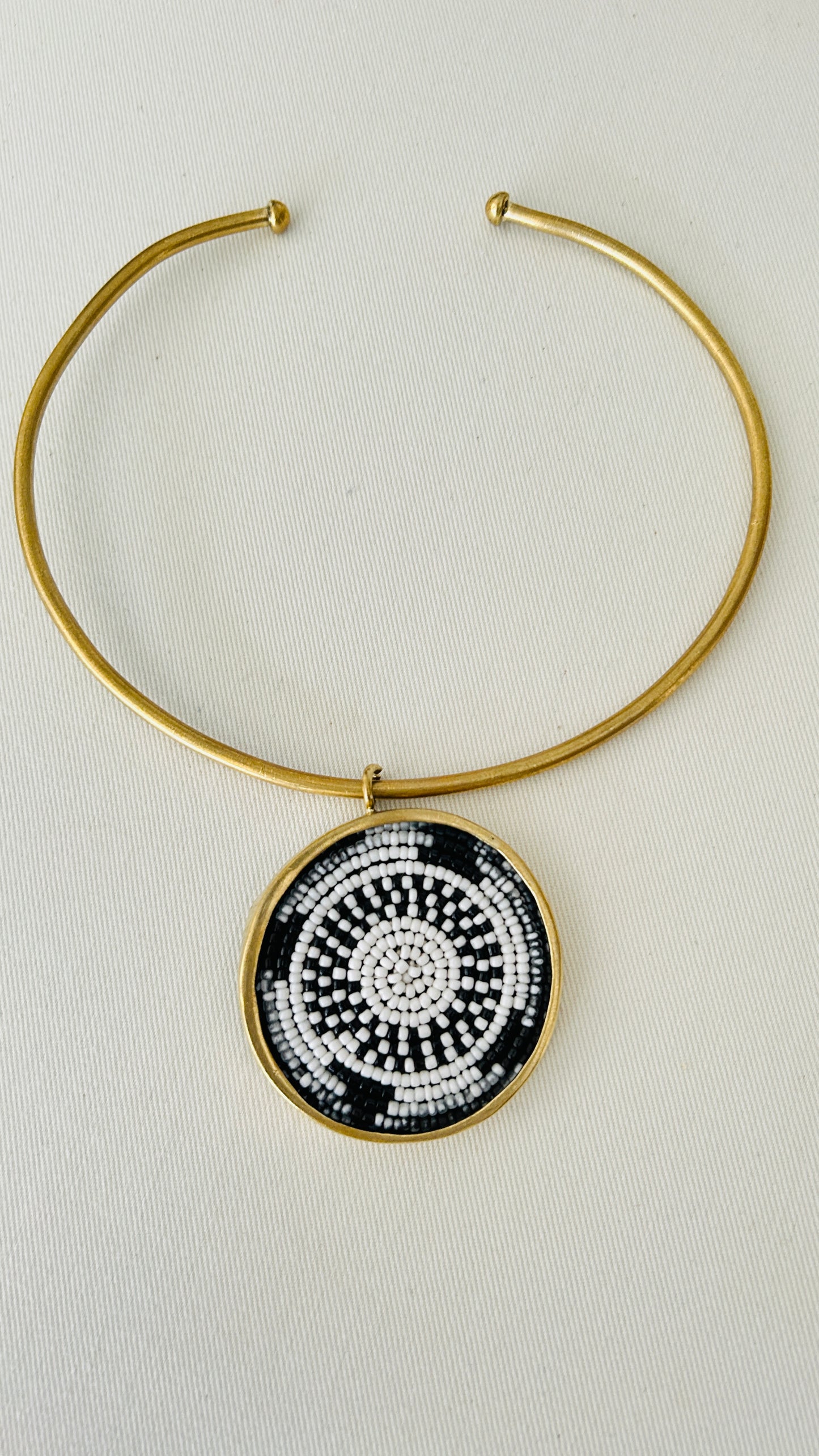Gargantillan Brass Gabi