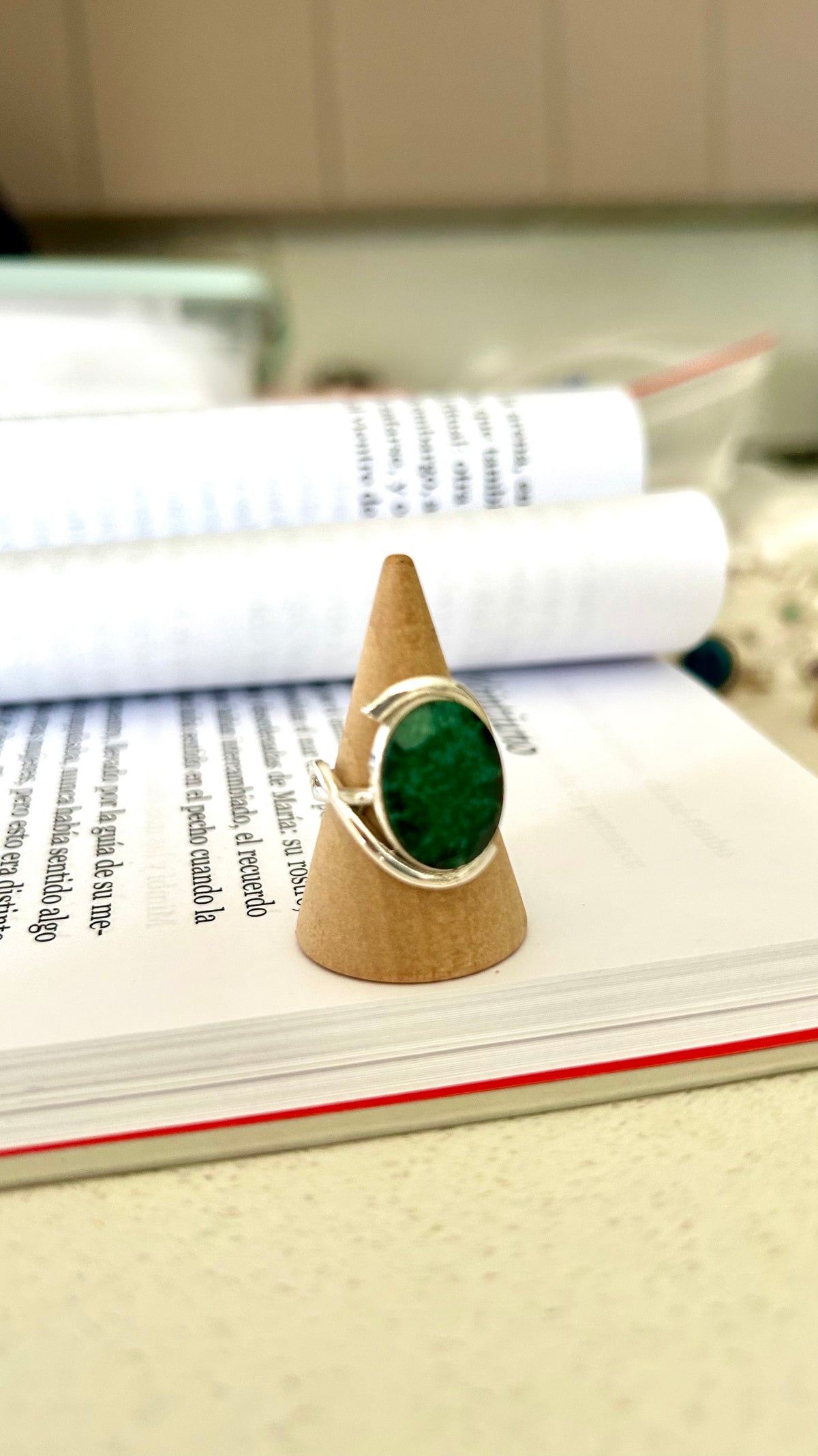 Anillo oval Esmeralda