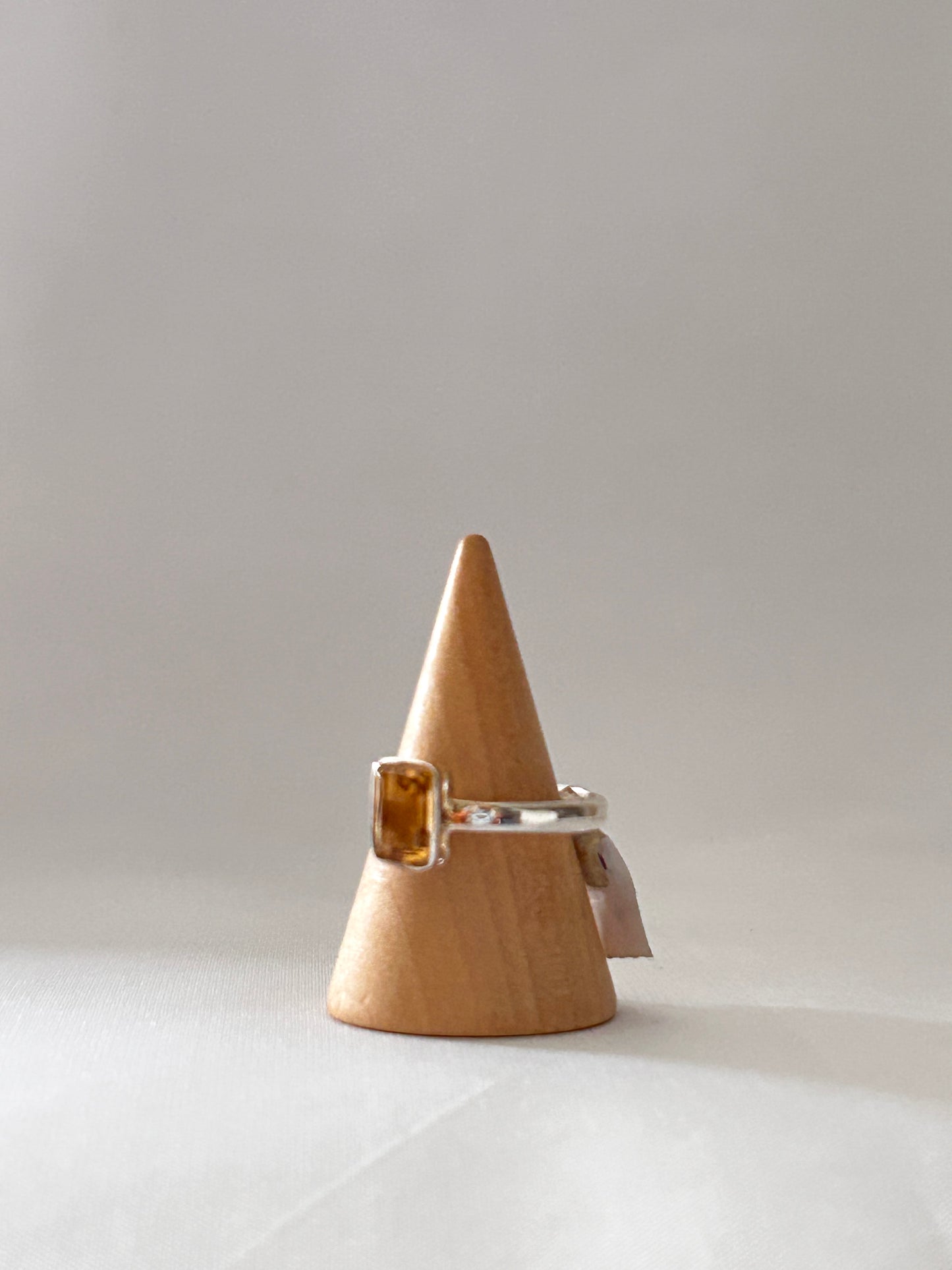 Anillo solitario citrino mini