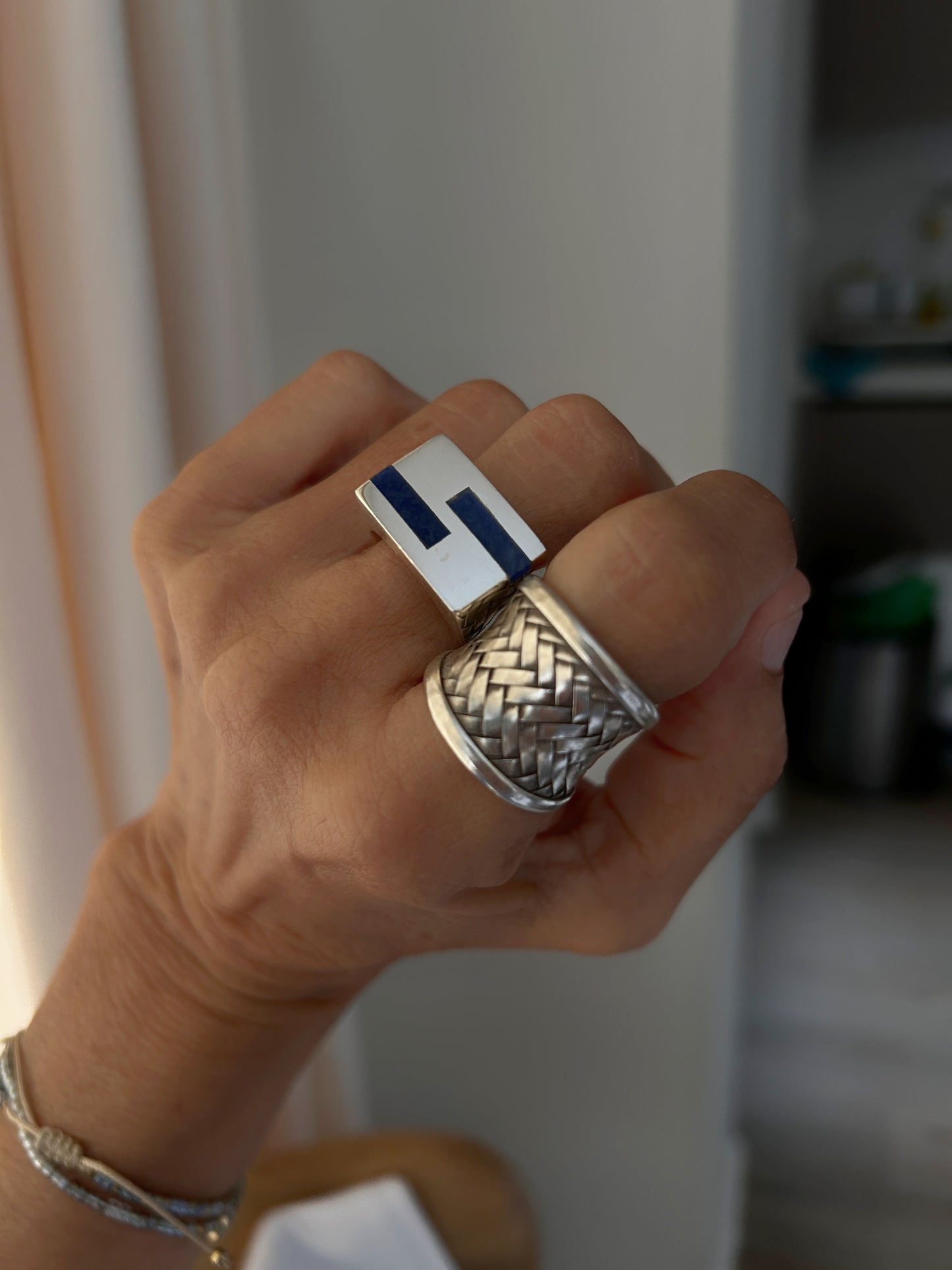Anillo dos rayas