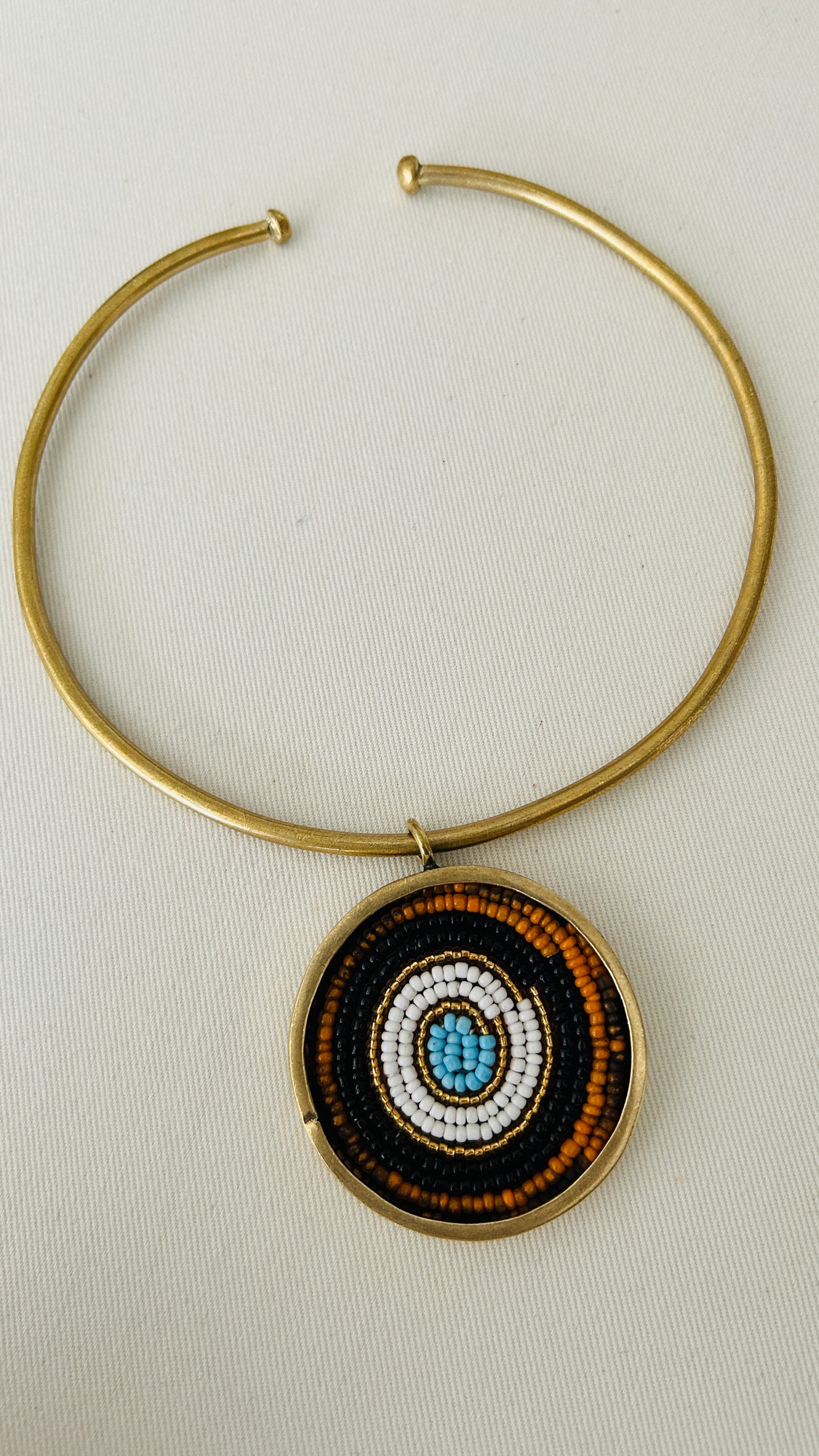 Gargantillan Brass Gabi