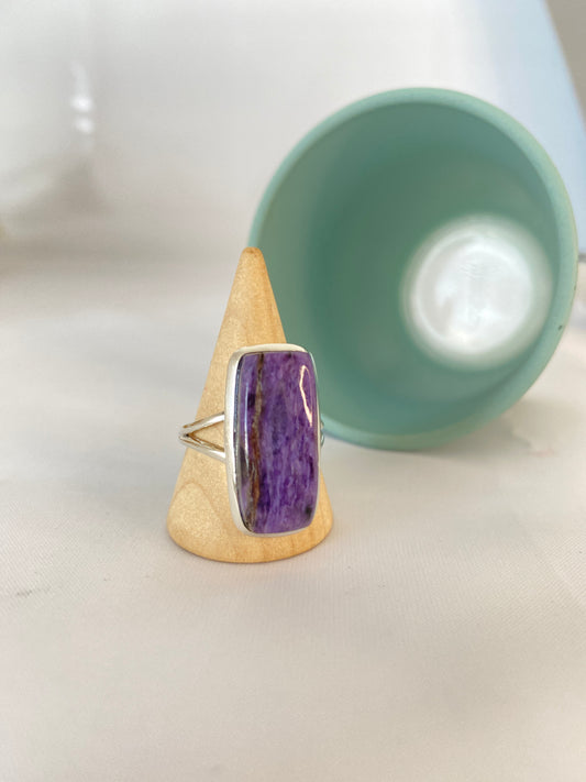 Anillo Purpurita Baguette