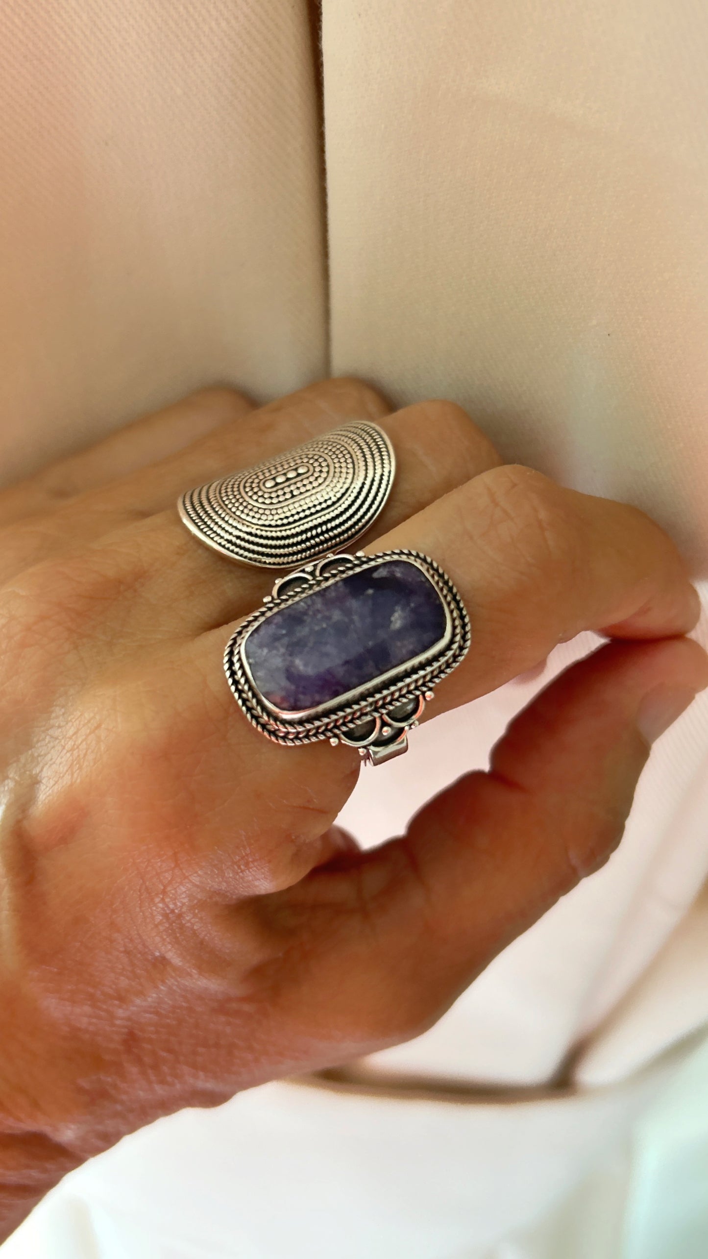 Rectangular carved ring