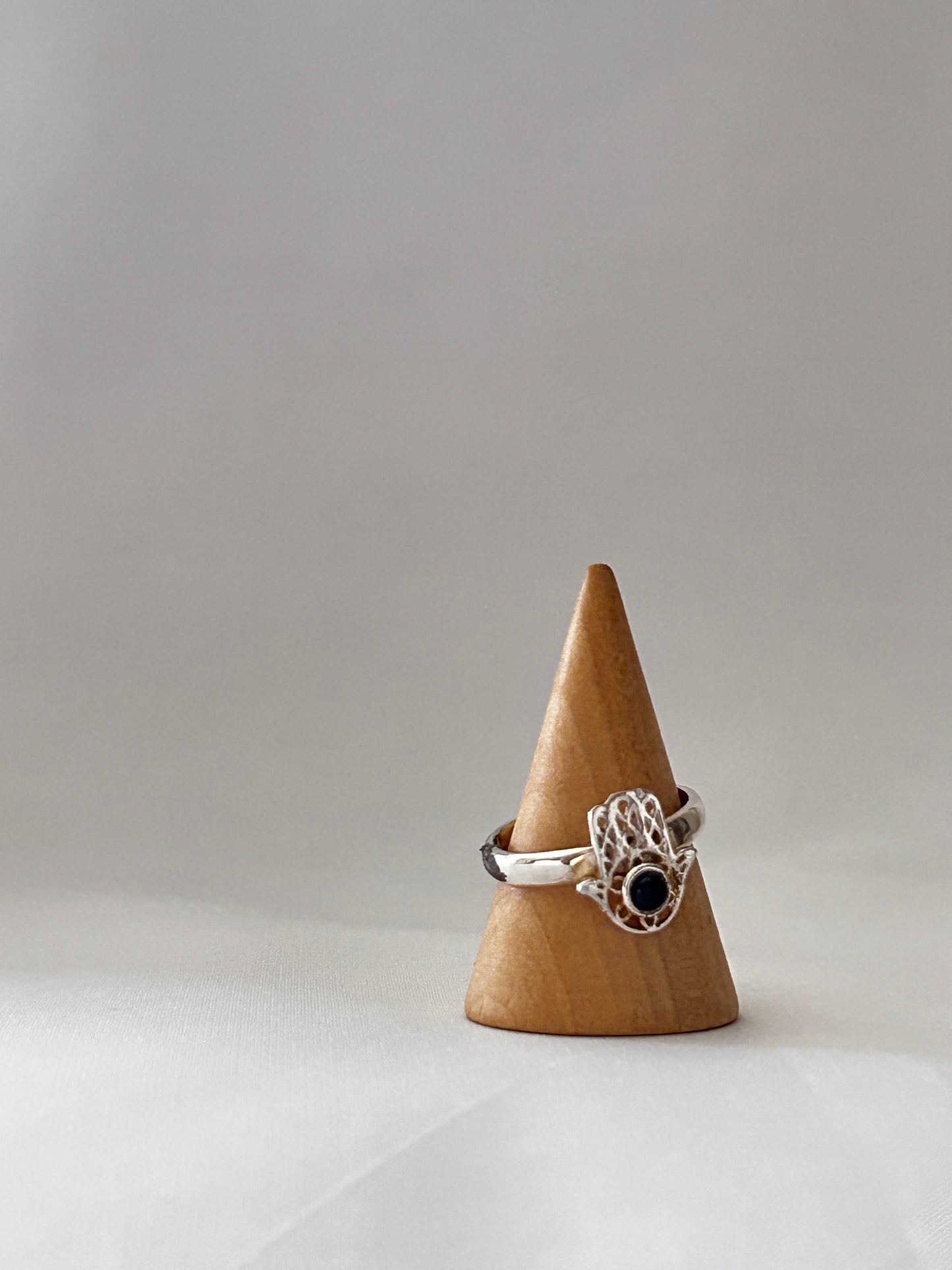 Anillo mini mano hamsa