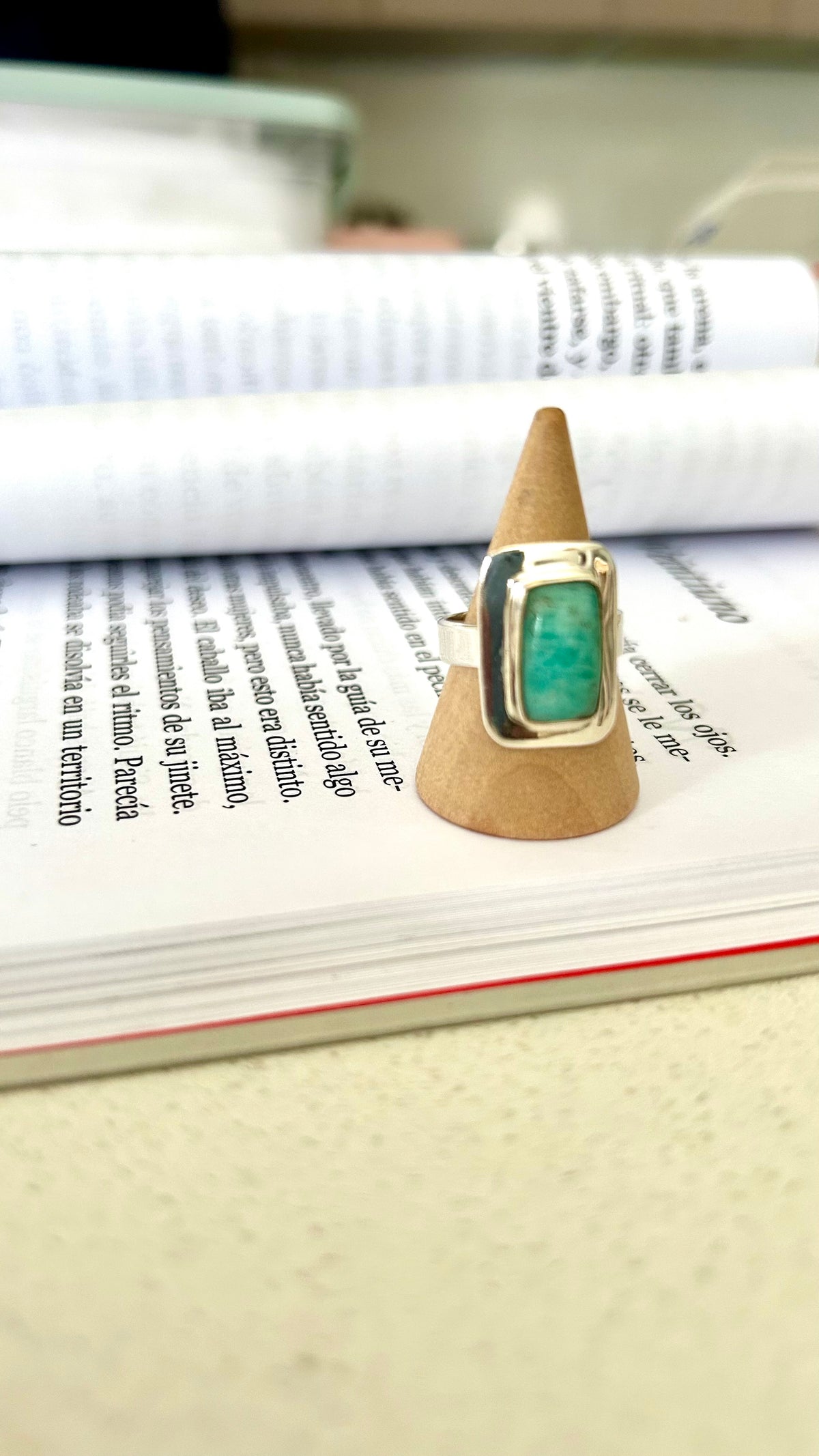 Anillo rectangular turquesa