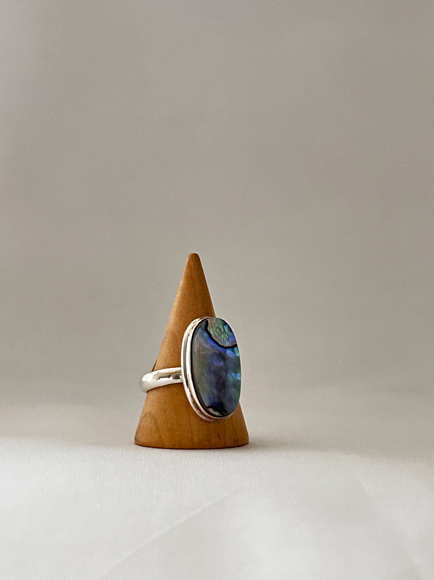 Anillo Oval largo Concha de Abulon