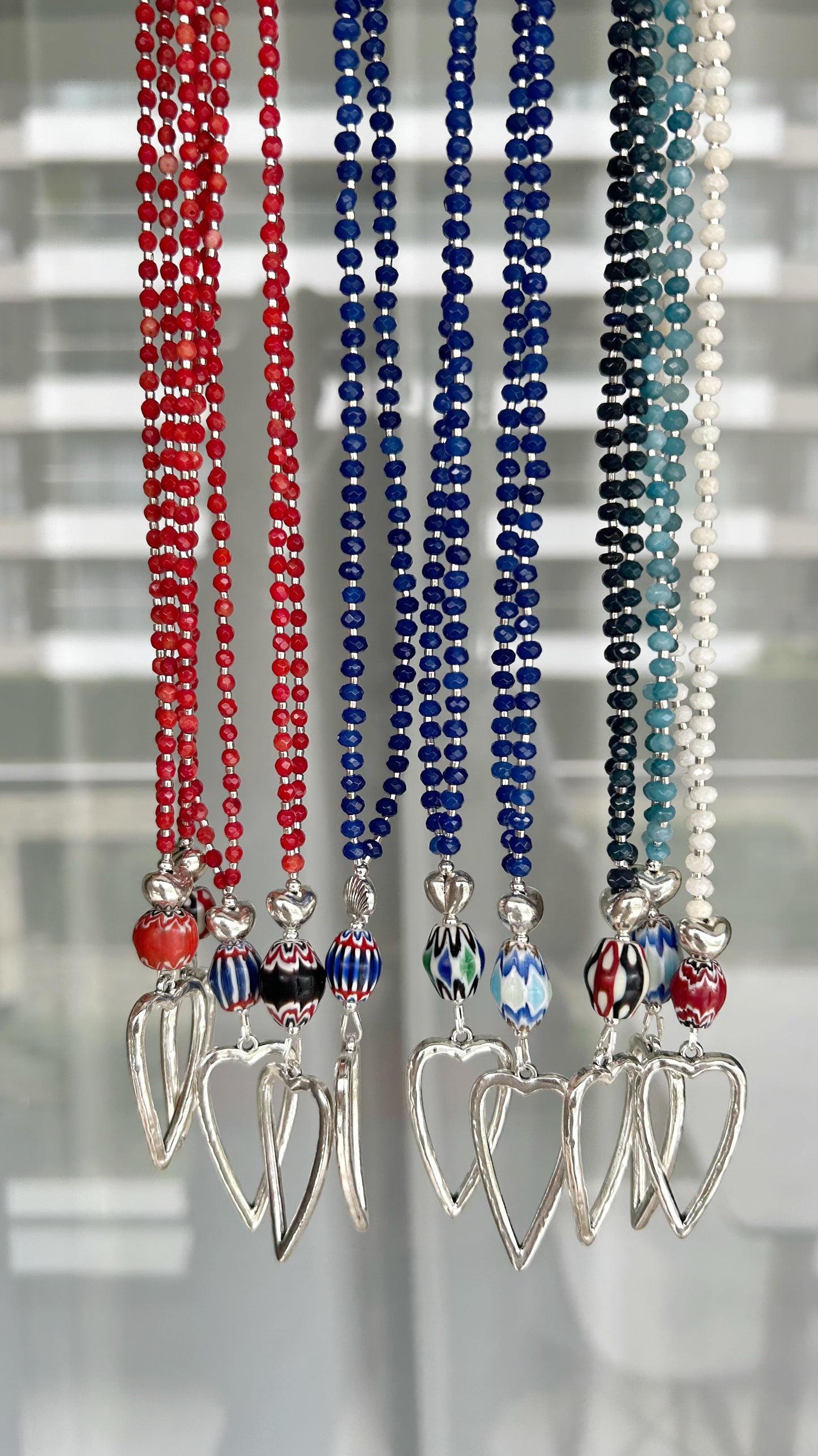 Collares Chevron