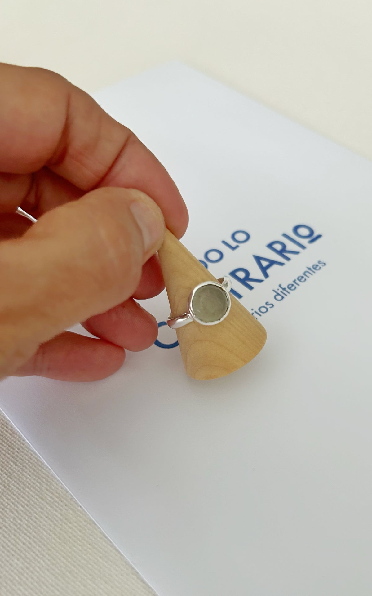 Anillo redondo aguamarina