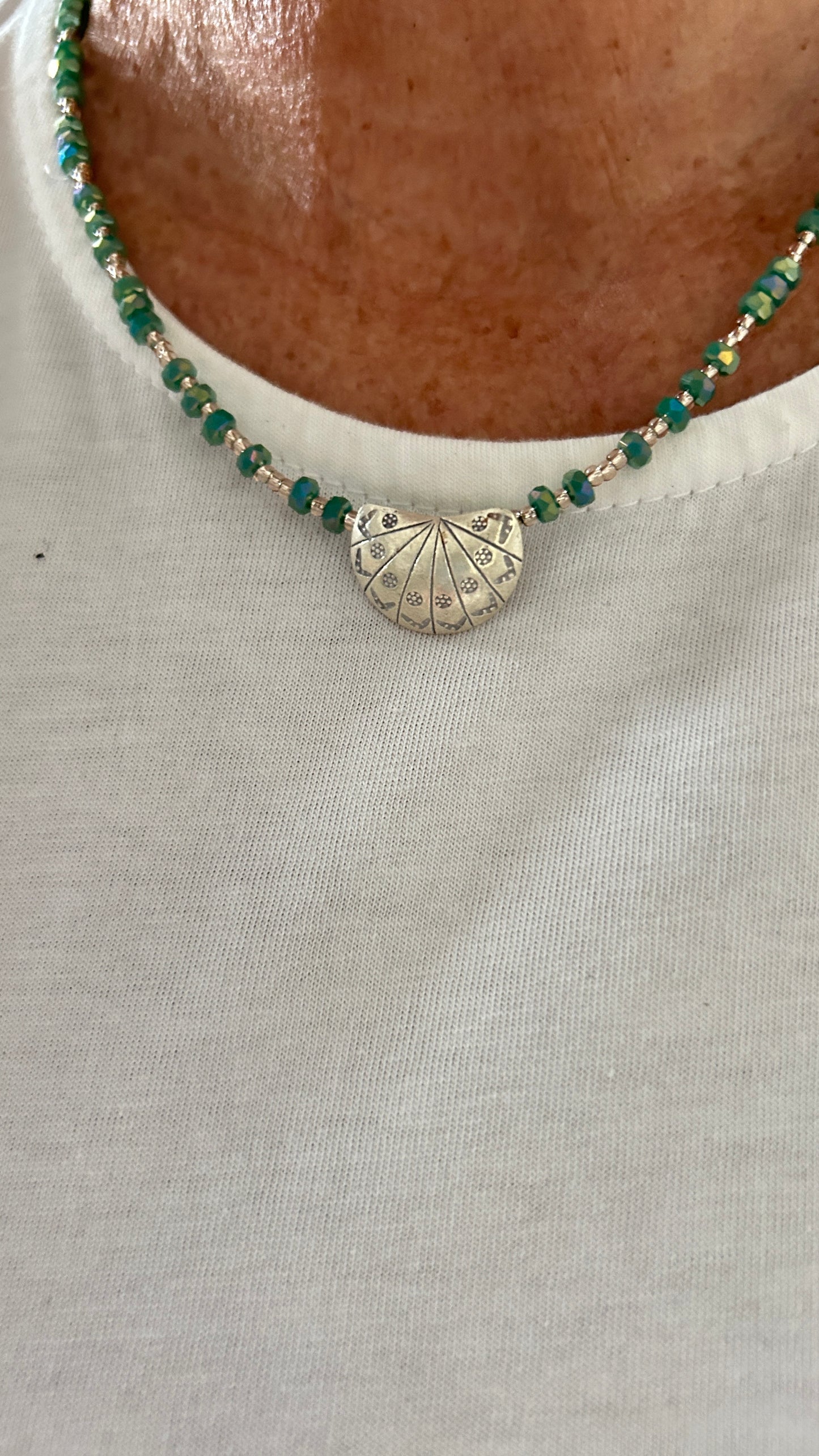 Gargantilla media luna