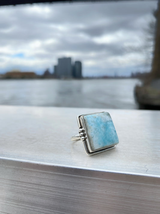 Anillo cuadrado Larimar