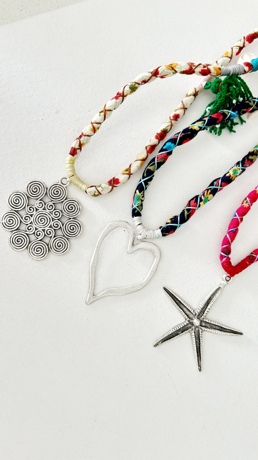 Collares textiles