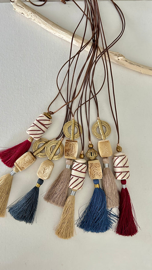 Collar tassel de seda