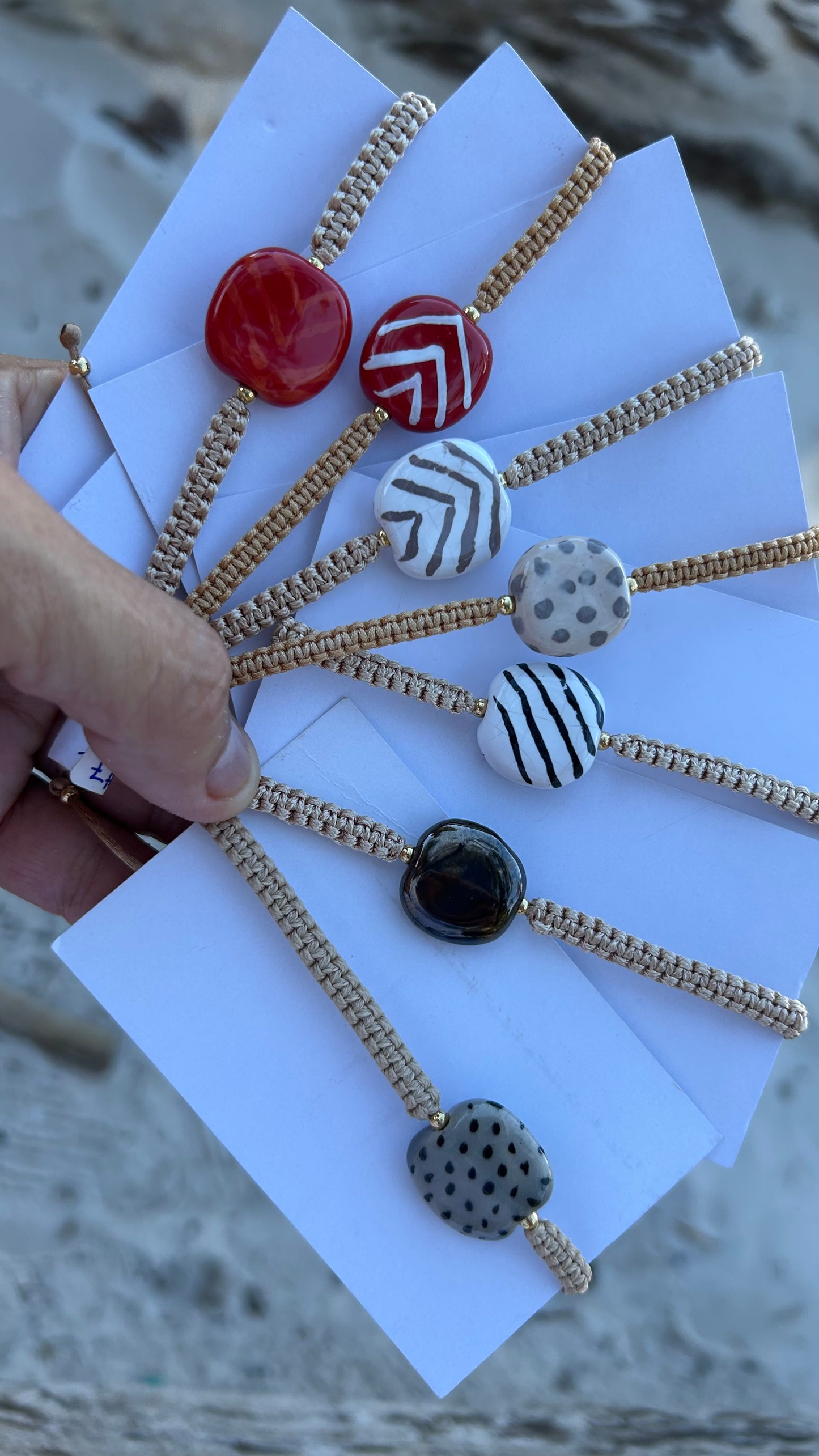 Pulseras cerámicas nudo plano