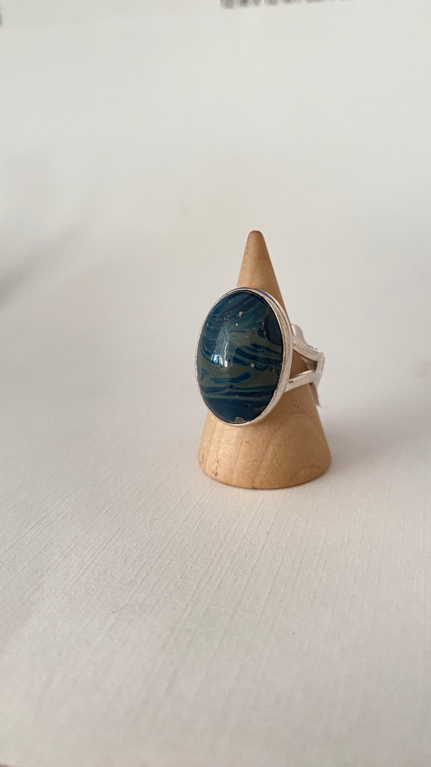 Anillo oval mareado Agata