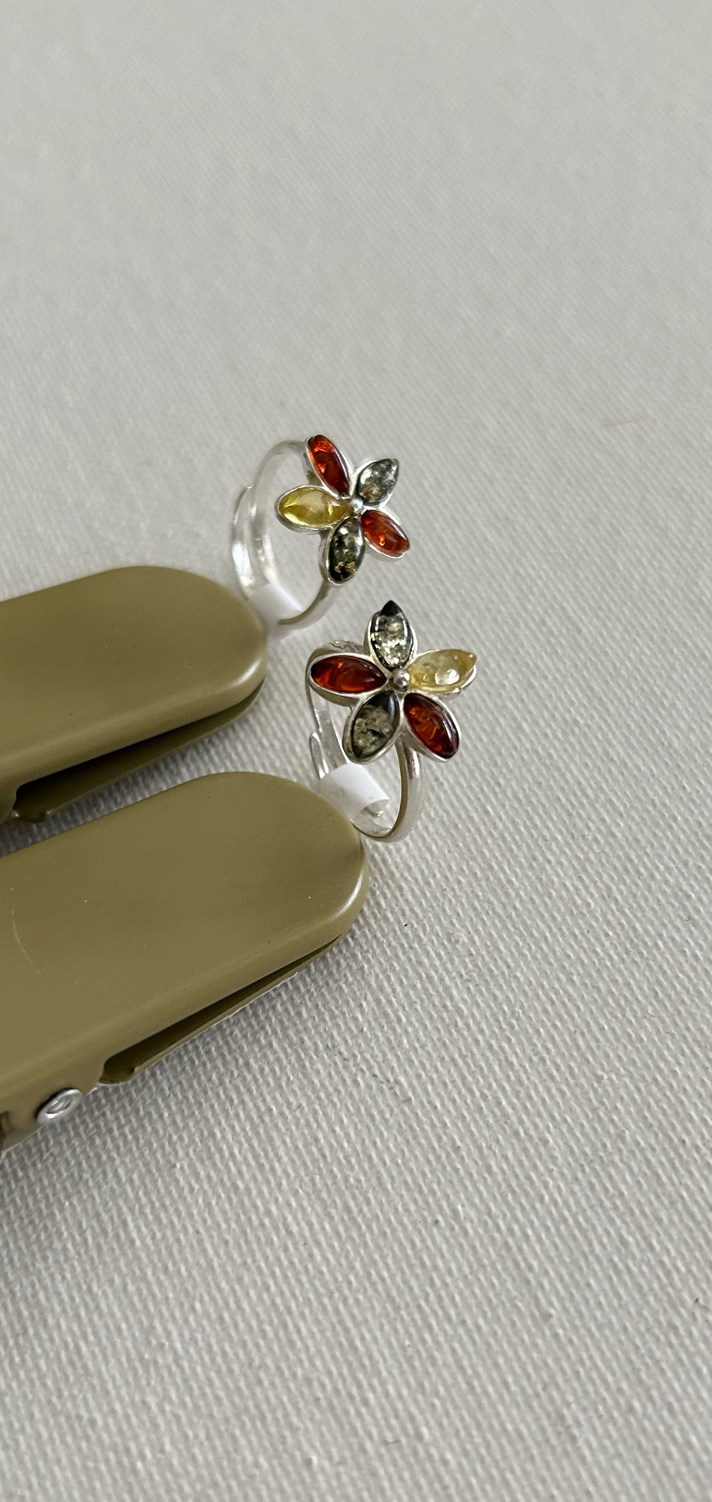 Anillo flor ambar multicolor (AM)