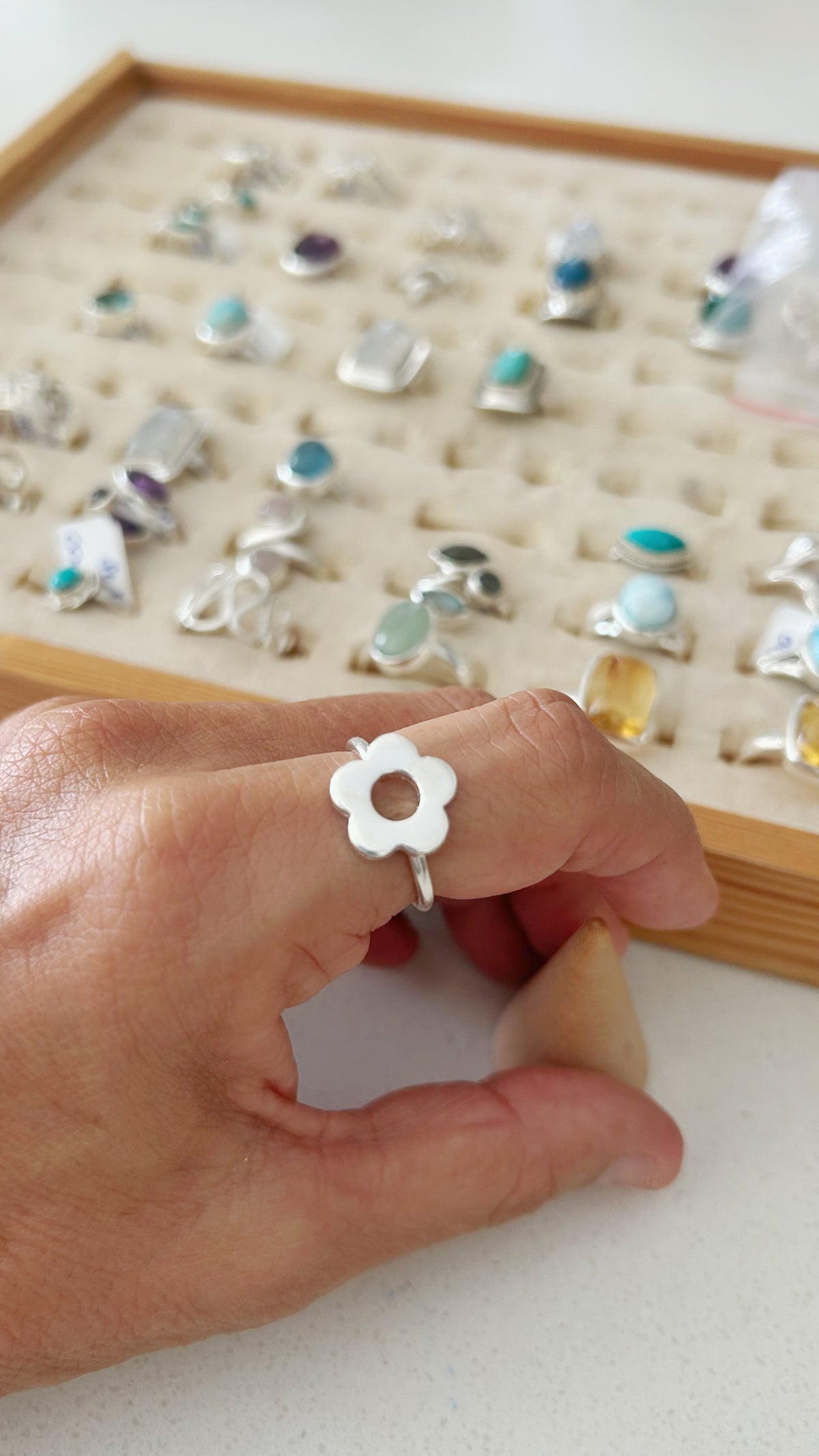 Anillo flor calada