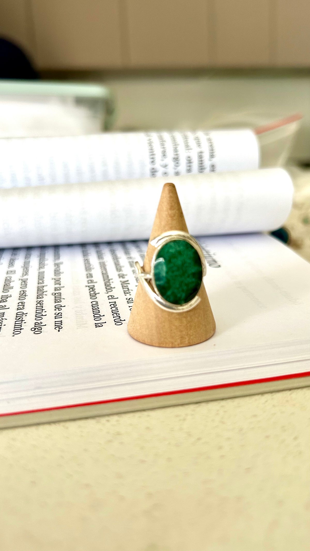 Anillo oval Esmeralda