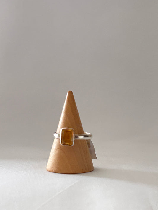 Anillo solitario citrino mini