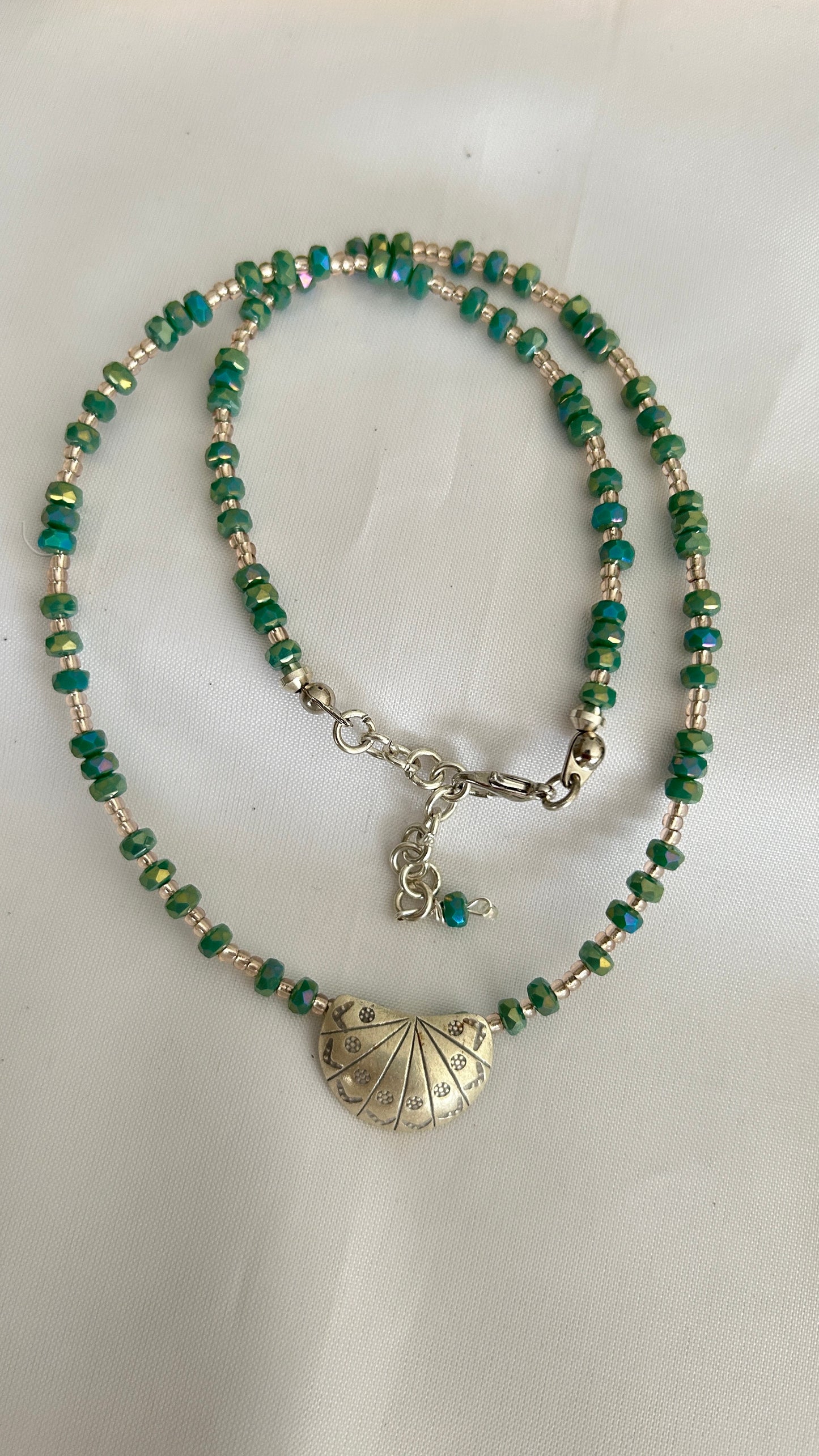 Gargantilla media luna