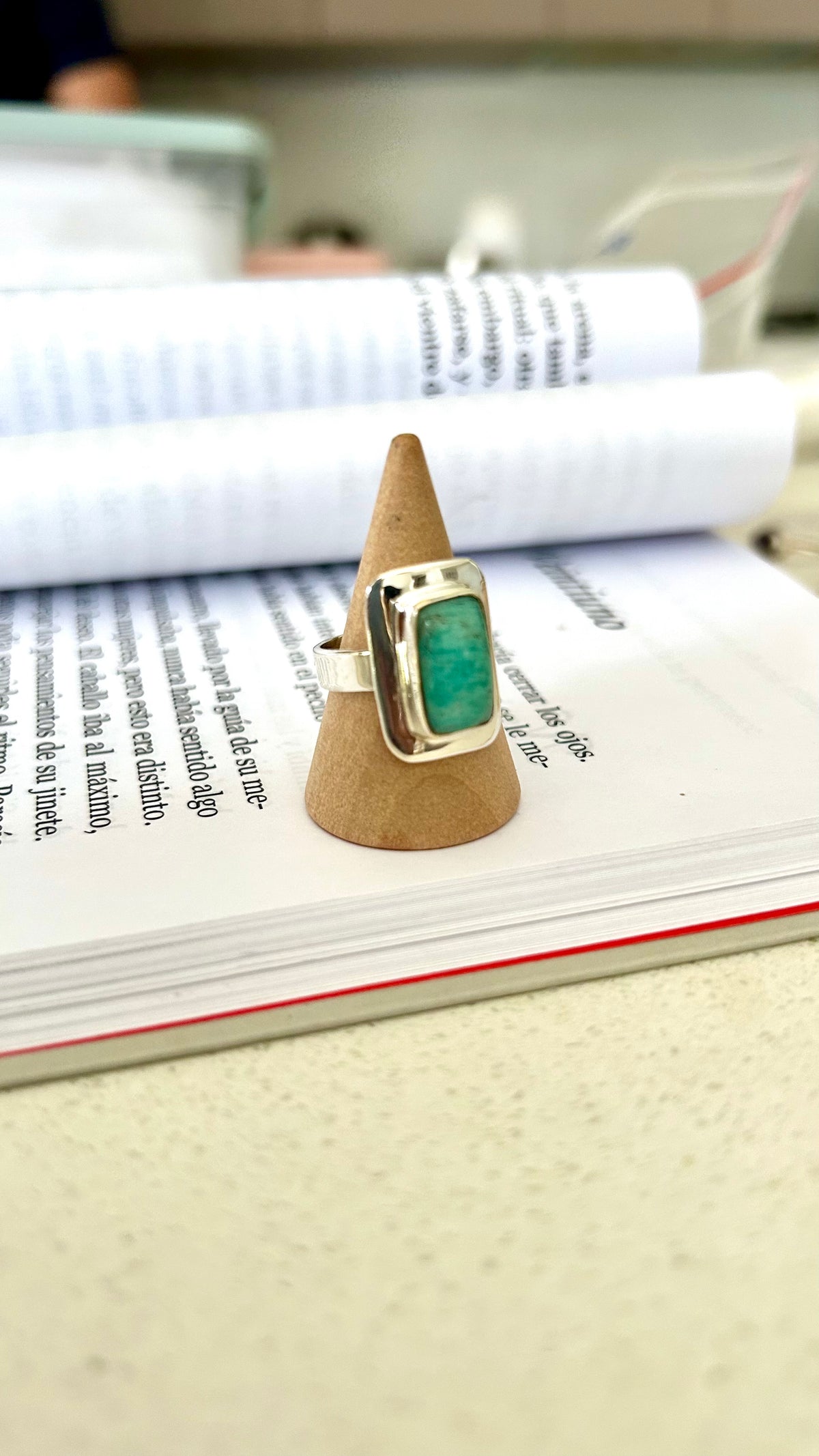 Anillo rectangular turquesa