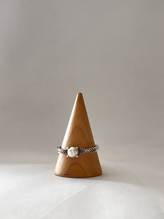 Anillo solitario perla