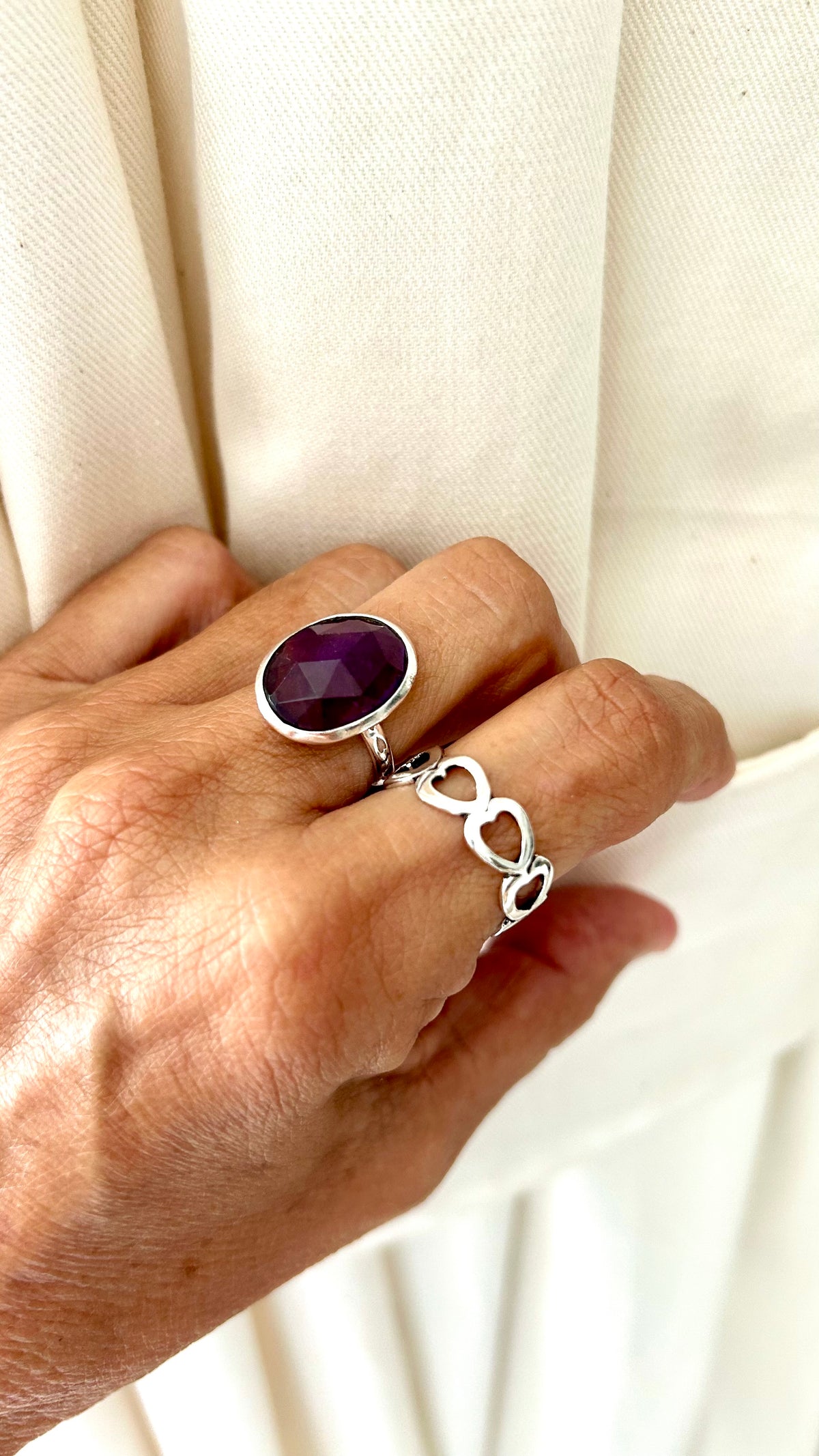 Anillo oval amatista