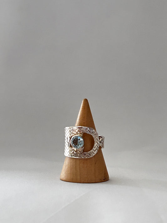 Anillo banda topacio