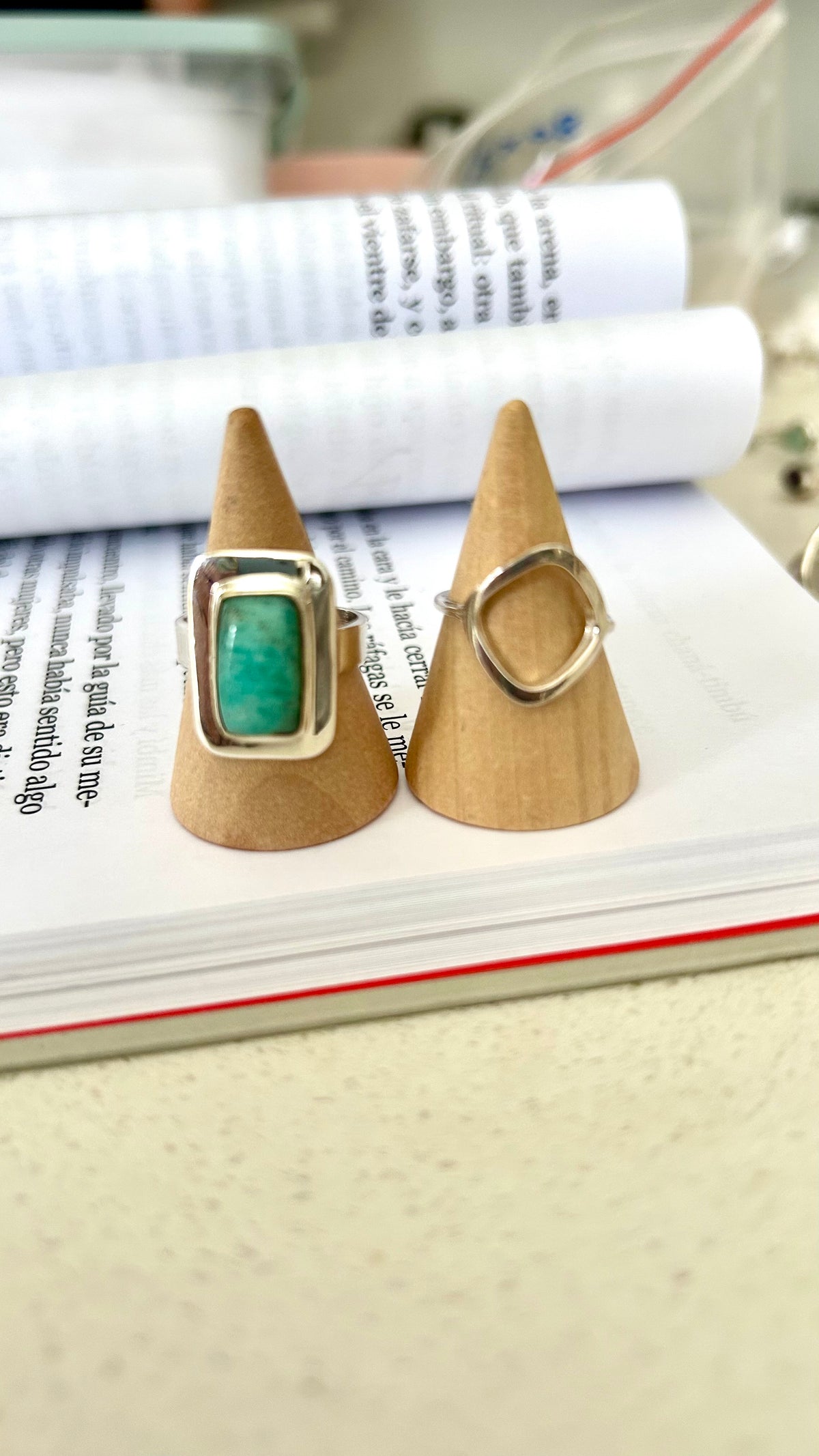Anillo rectangular turquesa