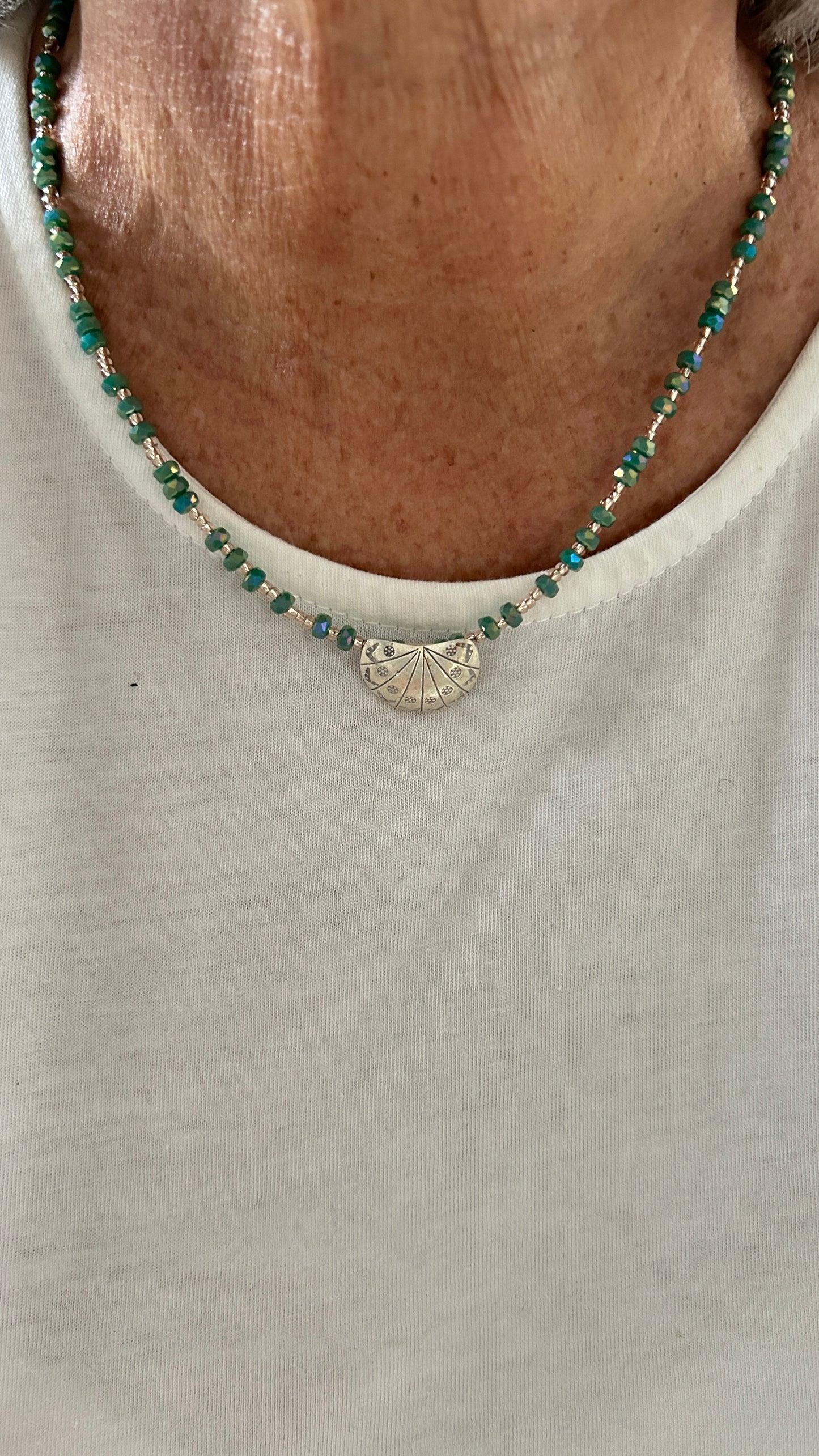 Gargantilla media luna