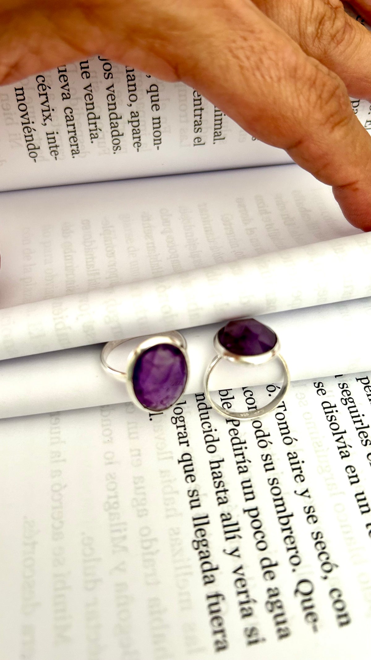 Anillo oval amatista