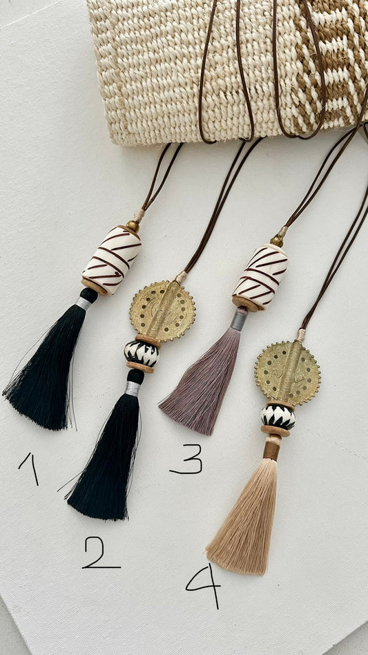 Collar tassel de seda