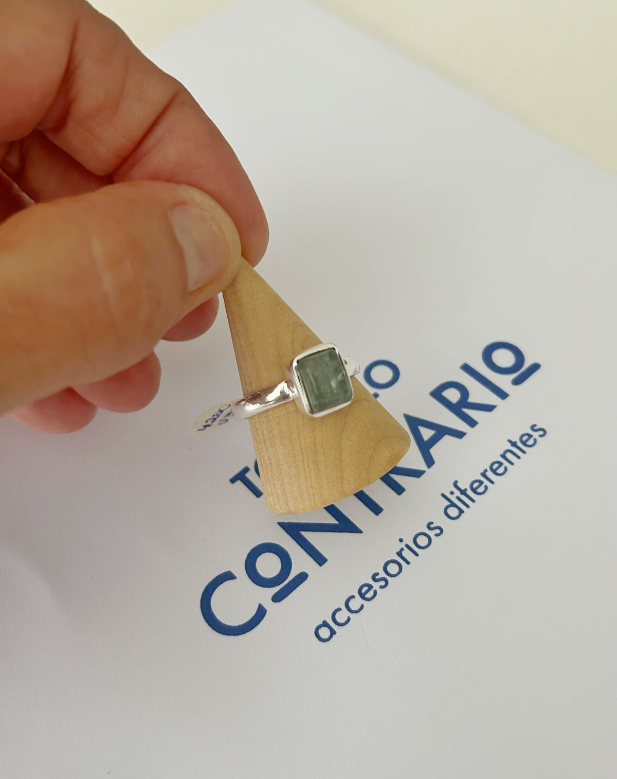 Anillor rectangular aguamarina
