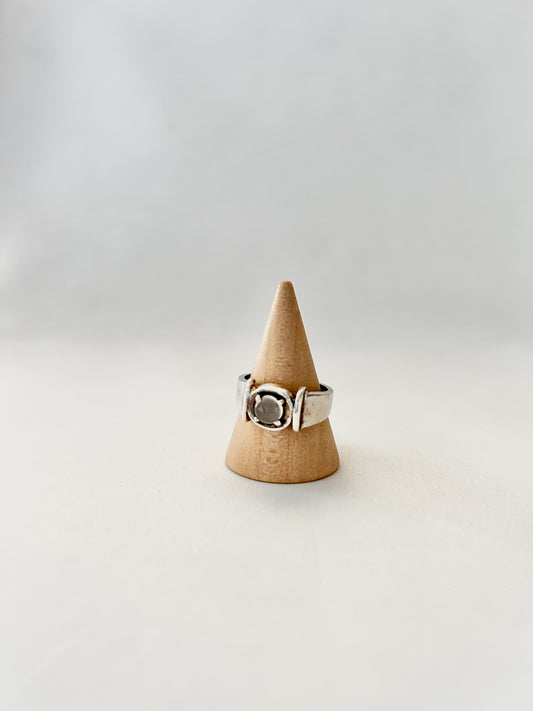 Anillo banda cuarzo rosa