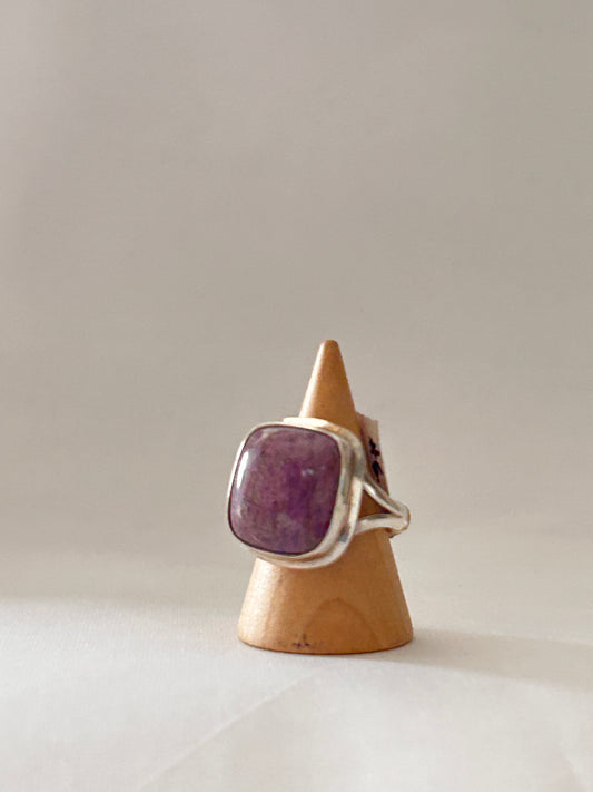 Anillo cuadrado maxi Purpurita