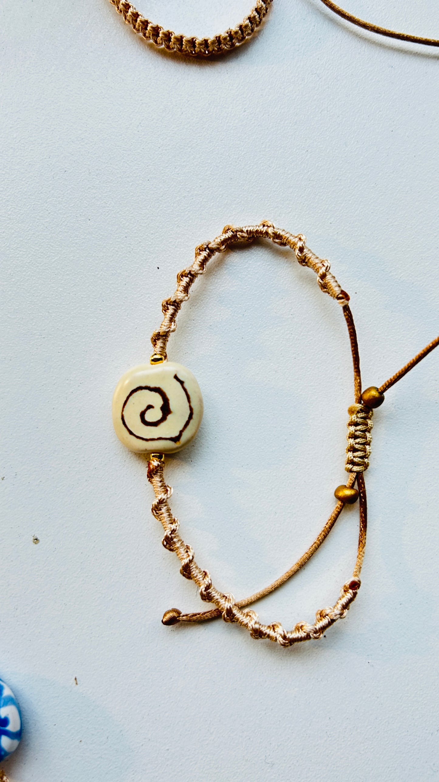 Pulseras cerámicas nudo espiral